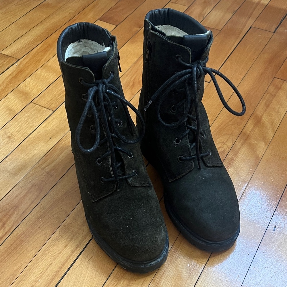 Women's Green Suede Sheepskin Boots